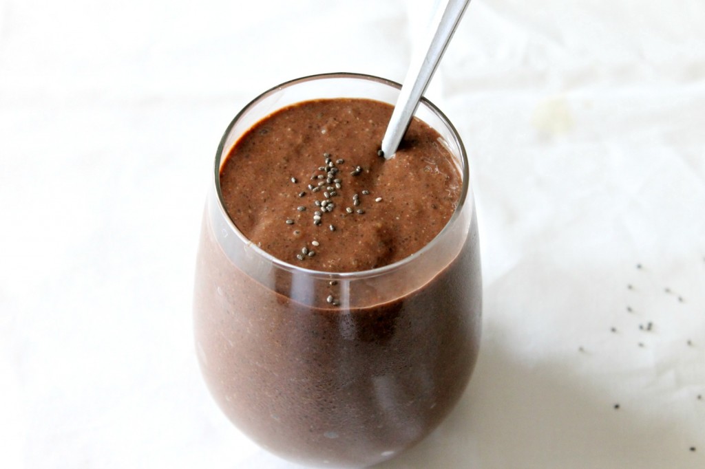 Rich Vegan Chocolate Chia Seed Pudding | Natural Chow | http://naturalchow.com