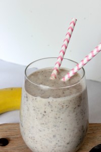 Healthy Banana Coconut Smoothie | Natural Chow | http://naturalchow.com