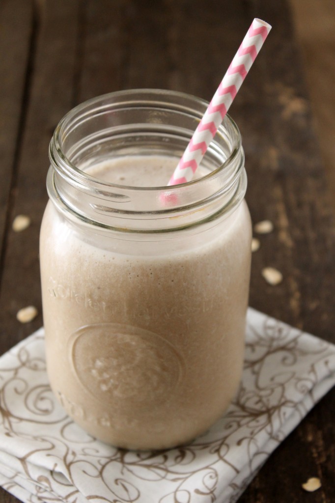 Skinny Banana Oatmeal Smoothie | Natural Chow | http://naturalchow.com