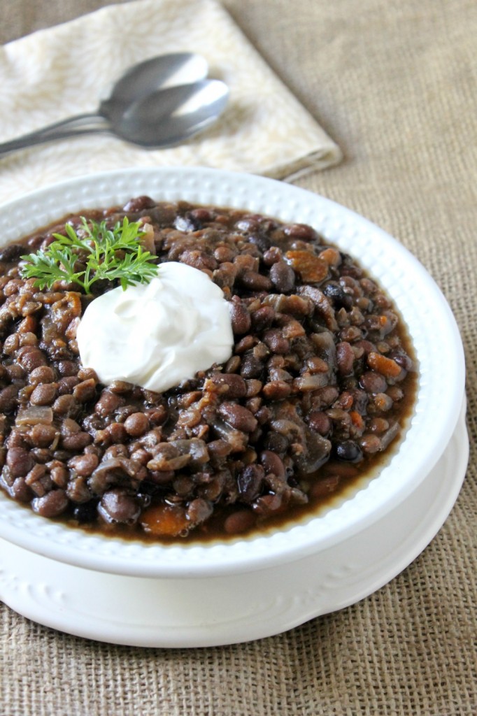 Slow Cooker Black Bean and Lentil Soup | Natural Chow | http://naturalchow.com