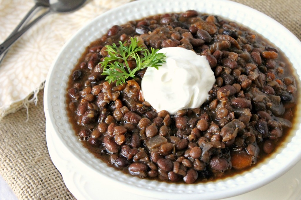 Slow Cooker Black Bean and Lentil Soup | Natural Chow | http://naturalchow.com