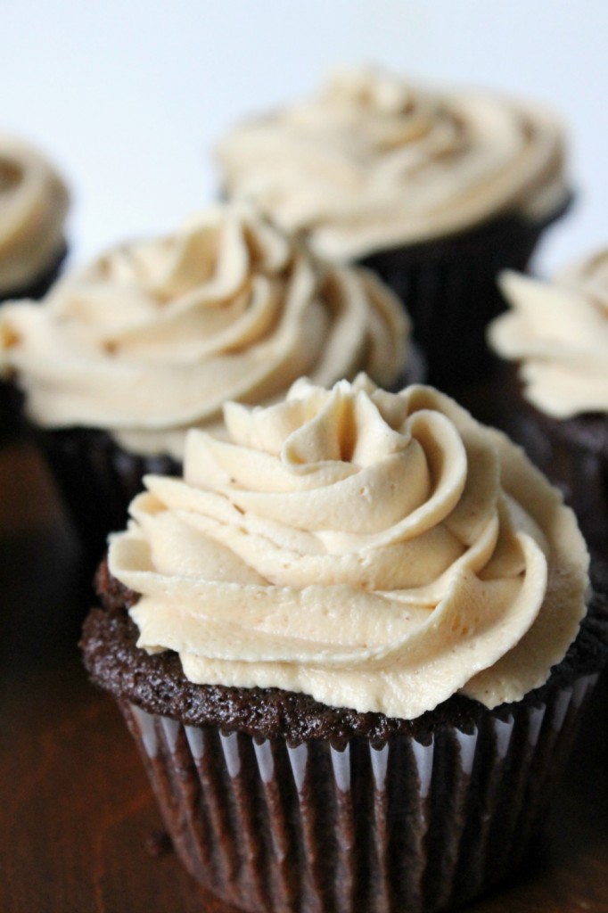 Healthier Chocolate Cupcakes with Peanut Butter Frosting | Natural Chow | http://naturalchow.com