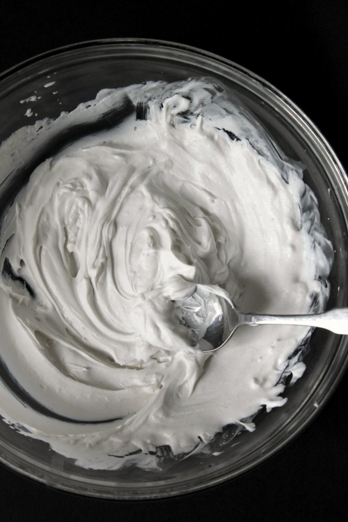 Coconut Whipped Cream | Natural Chow | http://naturalchow.com
