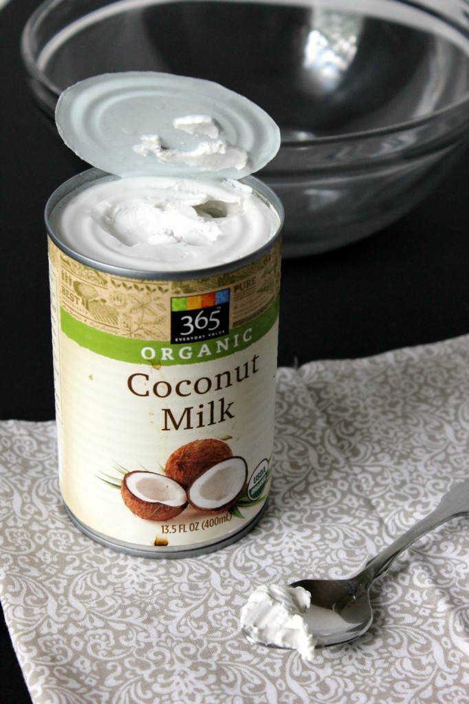 Coconut Whipped Cream | Natural Chow | http://naturalchow.com