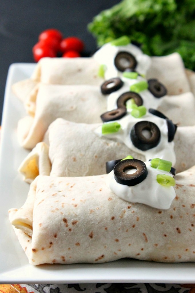Easy Baked Chicken Chimichangas | Natural Chow | http://naturalchow.com