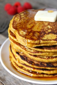 Healthy Whole Wheat Pumpkin Pancakes | Natural Chow | http://naturalchow.com