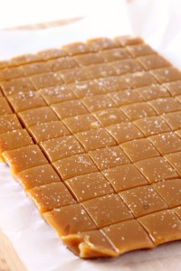 Salted Honey Caramels | Natural Chow | http://naturalchow.com