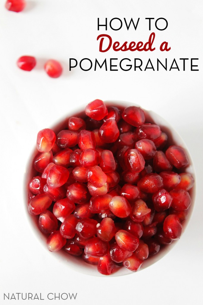 How to Deseed a Pomegranate (Perfectly Every Time!) // Natural Chow // http://naturalchow.com