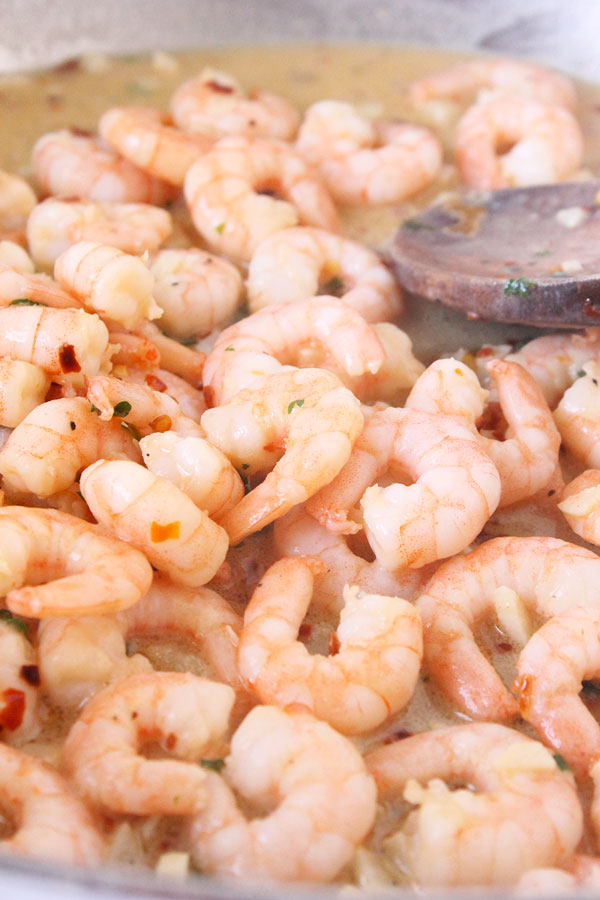15-Minute Shrimp Scampi | Natural Chow | http://naturalchow.com