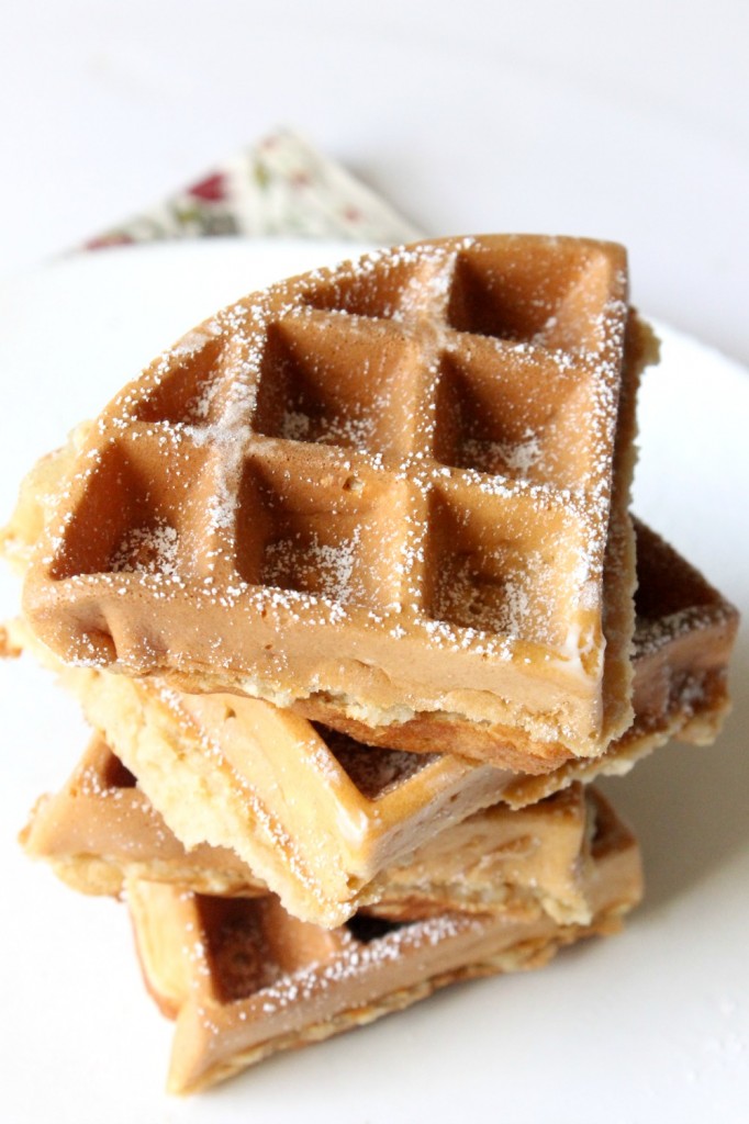 Fluffy Whole Wheat Waffles | Natural Chow #breakfast #recipe #healthy