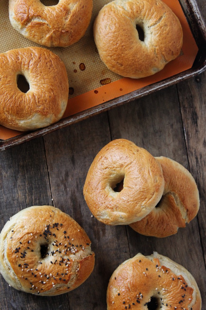 Made with only 8 ingredients, these homemade bagels are easy to make and taste heavenly. They're of much higher quality than the store bought kind and are also way cheaper!