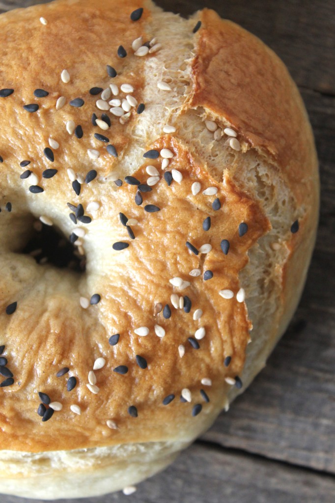 Made with only 8 ingredients, these homemade bagels are easy to make and taste heavenly. They're of much higher quality than the store bought kind and are also way cheaper!