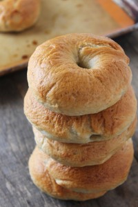 Made with only 8 ingredients, these homemade bagels are easy to make and taste heavenly. They're of much higher quality than the store bought kind and are also way cheaper!